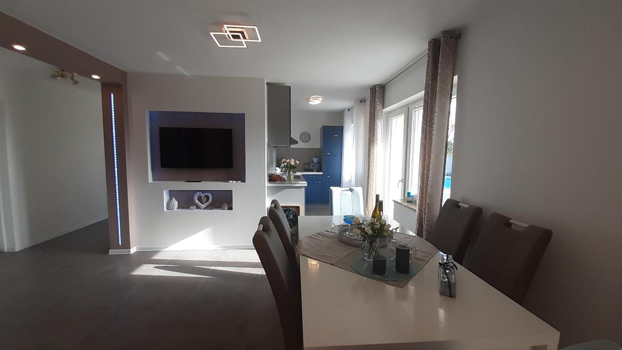 Villa Elke Maria With Overflow Pool And Hydromassage Novigrad  Room photo
