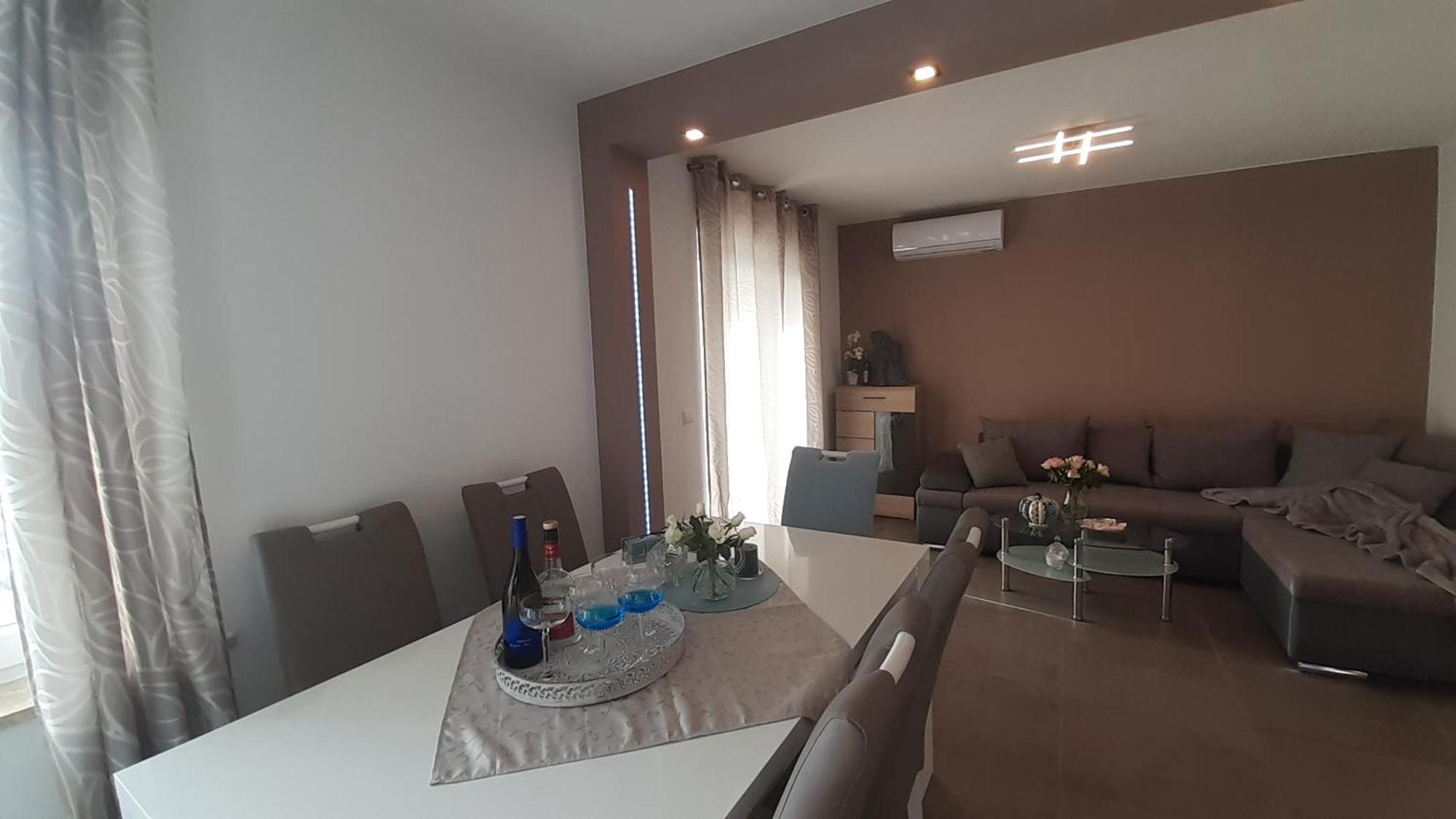 Villa Elke Maria With Overflow Pool And Hydromassage Novigrad  Room photo